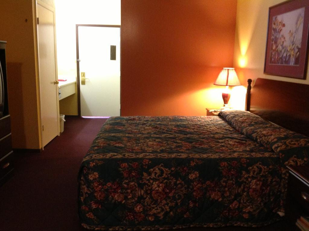 Scottish Inn And Suites Tomball Bilik gambar